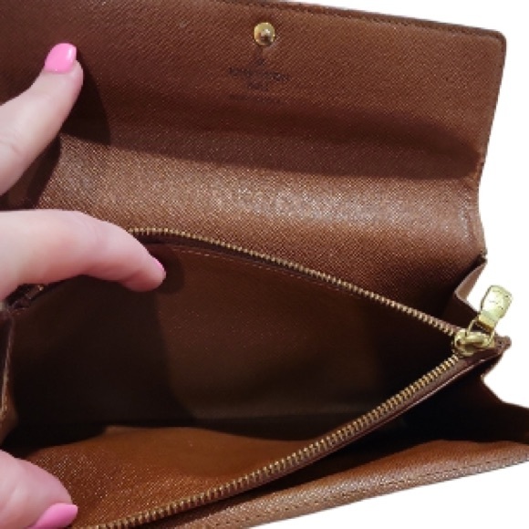 Authentic Louis Vuitton Monogram Wallet - Picture 6 of 16